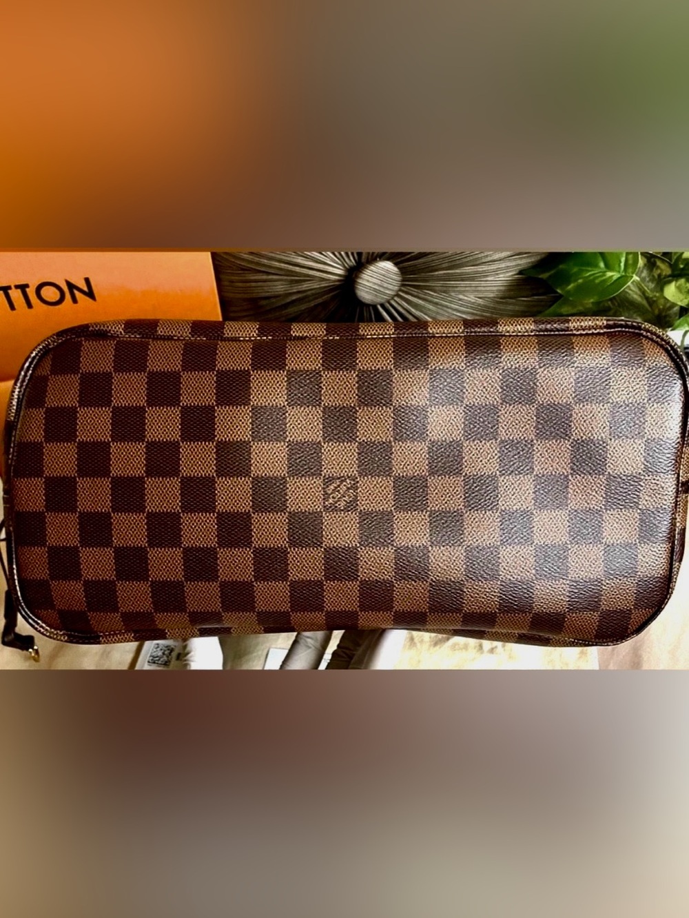 Pristine Authentic Louis Vuitton Damier Ebene Neverfull MM, NWT! - Picture 9 of 15
